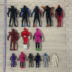 【中古】仮面ライダー、戦隊ヒーローフィギュアセット 14体の画像
