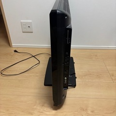 TOSHIBA製32インチ液晶テレビ、モデル32A9000の画像