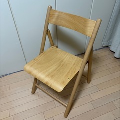 無印良品ブナ材折りたたみチェアの画像