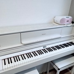電子ピアノ　Roland LX705GP ホワイトの画像