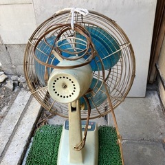 レトロな扇風機の画像