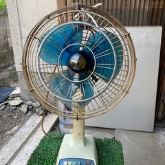 レトロな扇風機の画像