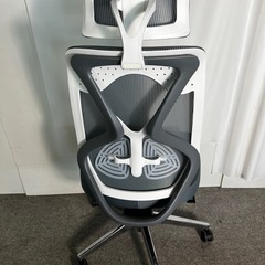 【美品】オフィスチェア オフホワイト ヘッドレスト付き   の画像