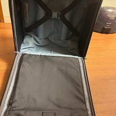 【お譲り先決定】キャリーケース　Samsniteの画像