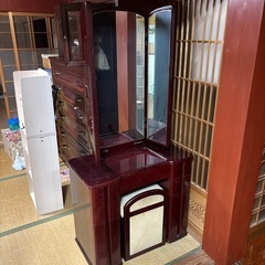レトロなドレッサー 椅子付きの画像