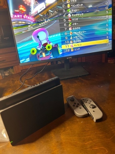 ２４インチモニター