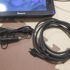 ポータブルビデオプレイヤー（車内でのみ使えるDVDプレイヤーです。通電はシガーソケットのみです）の画像