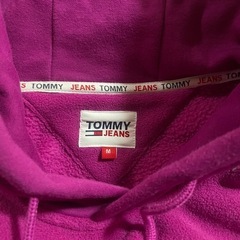 TOMMY JEANS パーカー　Mの画像