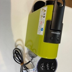 【✨ほぼ未使用✨】ネスプレッソコーヒーメーカー　エッセンサミニ　ライムグリーンの画像