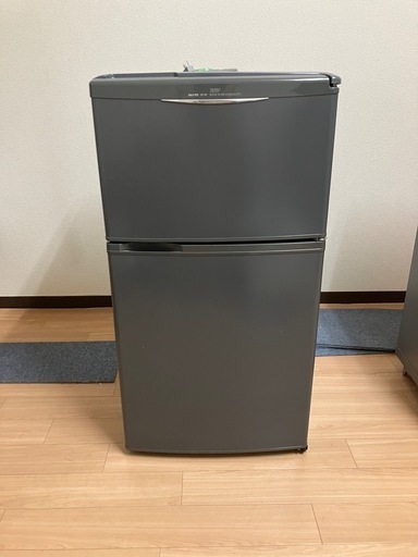 サンヨーSANYO 2ドア冷蔵庫・冷凍庫 (ニッキー) 大須観音の
