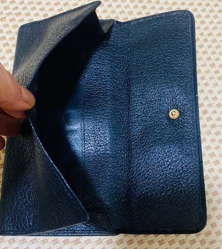 グッチ　GUCCI　美品  バンブー装飾のレザー二つ折り財布