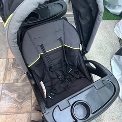 babytrend 2人乗せベビーカーの画像