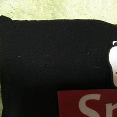 スヌーピーのクッションの画像