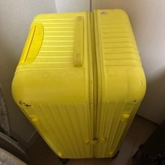 32インチのスーツケースの画像