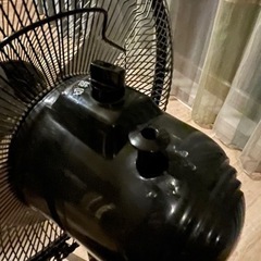 小型 爆風扇風機♪ 使用感あるけど普通に使えますの画像