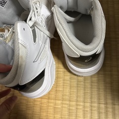 asicsスニーカーの画像