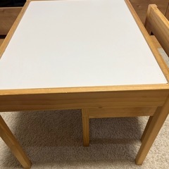 IKEA キッズテーブル チェアセット の画像