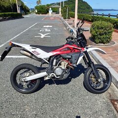 2013年最終イタリアンハスクバーナ　オフロードとストリートを兼...
