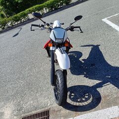 2013年最終イタリアンハスクバーナ　オフロードとストリートを兼ね備えたHusqvarna TE250R SM仕様 Supermotoの画像