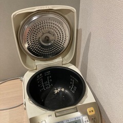 炊飯器の画像