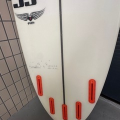 J'sサーフボード　パーコモデル　超美品！格安！6'2軽量パフォーマンス　フューチャー5フィンラウンドテールの画像