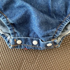新品90〜95サロペットと半袖のセットの画像