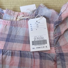 新品セラフ　フリル袖ピンクチェックブラウス 95の画像