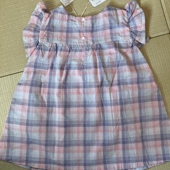 新品セラフ　フリル袖ピンクチェックブラウス 95の画像