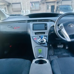 トヨタ プリウス Sの画像