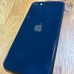 iPhoneSE(第3世代)ブラック64GBの画像