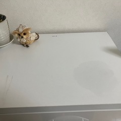 チェスト　引出しガタつきと補修跡ありの画像