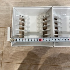 食器収納の画像