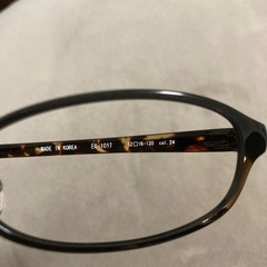 だてメガネの画像