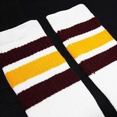 (6720) SkaterSocks ロングソックス 靴下 男女兼用 ソックス スケート スケボー チューブソックス Knee high White tube socks with Maroon-Gold stripes style 1（22Inch 22インチ）SKATEの画像