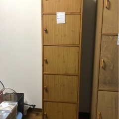 扉付きカラーボックスの画像
