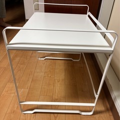 IKEA 電子レンジ台の画像