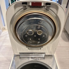 Panasonic Wおどり炊き　SR-PW170 2018年製　ホワイトの画像