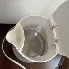 T-fal Justine+ 電気ケトル 1.2L ホワイトの画像