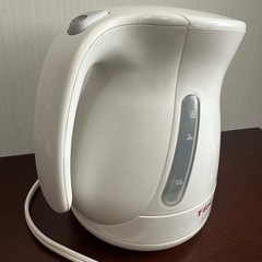 T-fal Justine+ 電気ケトル 1.2L ホワイトの画像