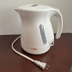 T-fal Justine+ 電気ケトル 1.2L ホワイトの画像