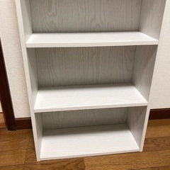 四段ボックス　棚　ホワイト　木目調　中古の画像
