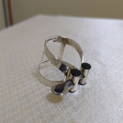 Vandoren MO B♭クラリネット リガチャーの画像