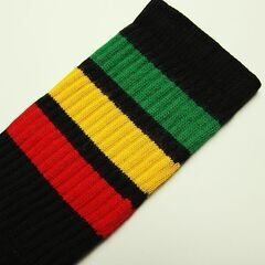 (3964) SkaterSocks (スケーターソックス) ロングソックス 靴下 男女兼用 ソックス チューブソックス Knee high Black tube socks with Green-Gold-Red stripes style 1 (22インチ) ラスタ レの画像