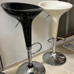 カウンターチェア美品2脚セットの画像