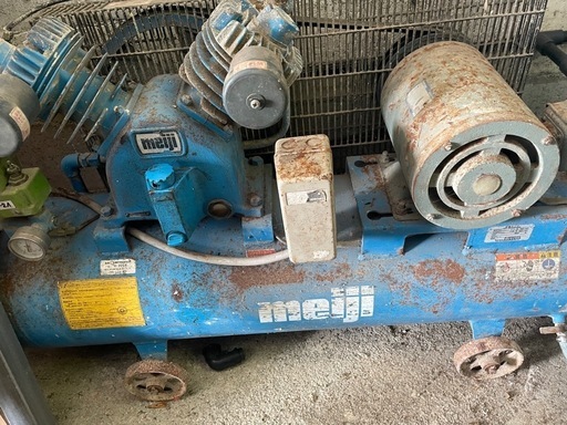 コンプレッサー