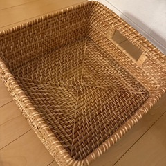 無印良品のラタンボックスの画像