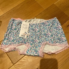 新品未使用　タグ付き　マタニティショーツの画像