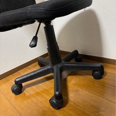 ⭐️無料⭐️キャスター付き椅子の画像
