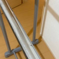 伸縮物干しラックの画像