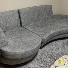 オットマン付きソファの画像